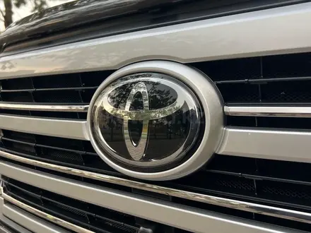 Toyota Land Cruiser 2023 года за 51 500 000 тг. в Алматы – фото 14