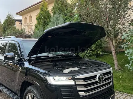 Toyota Land Cruiser 2023 года за 51 500 000 тг. в Алматы – фото 25