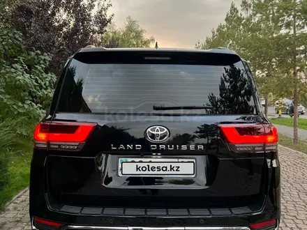 Toyota Land Cruiser 2023 года за 51 500 000 тг. в Алматы – фото 2