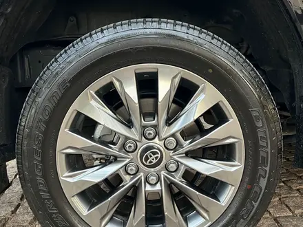 Toyota Land Cruiser 2023 года за 51 500 000 тг. в Алматы – фото 5
