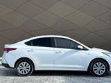 Hyundai Accent 2022 годаfor8 390 000 тг. в Караганда – фото 4