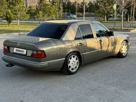 Mercedes-Benz E 230 1989 года за 1 650 000 тг. в Шымкент – фото 3