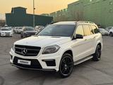 Mercedes-Benz GL 400 2015 года за 21 700 000 тг. в Алматы