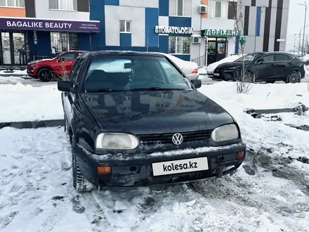 Volkswagen Golf 1993 года за 1 200 000 тг. в Алматы