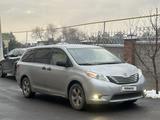 Toyota Sienna 2014 года за 7 600 000 тг. в Актобе