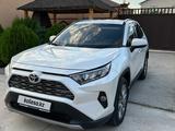 Toyota RAV4 2020 годаүшін16 500 000 тг. в Атырау – фото 5