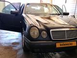 Mercedes-Benz E 240 1999 года за 3 100 000 тг. в Караганда – фото 3