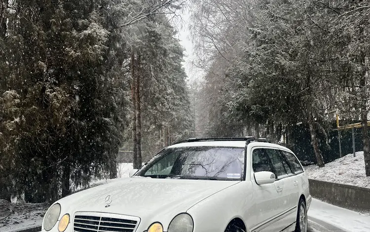 Mercedes-Benz E 320 2000 годаfor5 000 000 тг. в Алматы