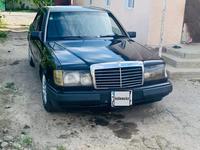 Mercedes-Benz E 200 1990 годаүшін1 000 000 тг. в Тараз