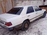 Mercedes-Benz E 200 1988 годаүшін900 000 тг. в Караганда