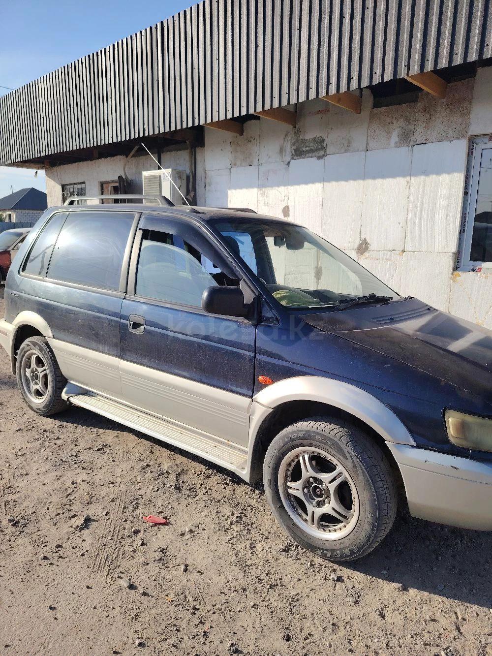 Mitsubishi RVR 1995 г.