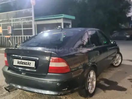 Opel Vectra 1997 года за 1 150 000 тг. в Алматы – фото 2