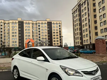 Hyundai Solaris 2015 года за 6 200 000 тг. в Шымкент – фото 2