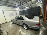 Mercedes-Benz E 230 1995 годаfor1 700 000 тг. в Жезказган – фото 3