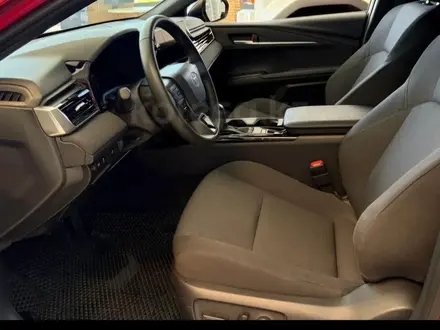 Toyota Camry 2025 года за 17 690 000 тг. в Астана – фото 20