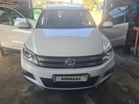 Volkswagen Tiguan 2015 года за 8 000 000 тг. в Шымкент