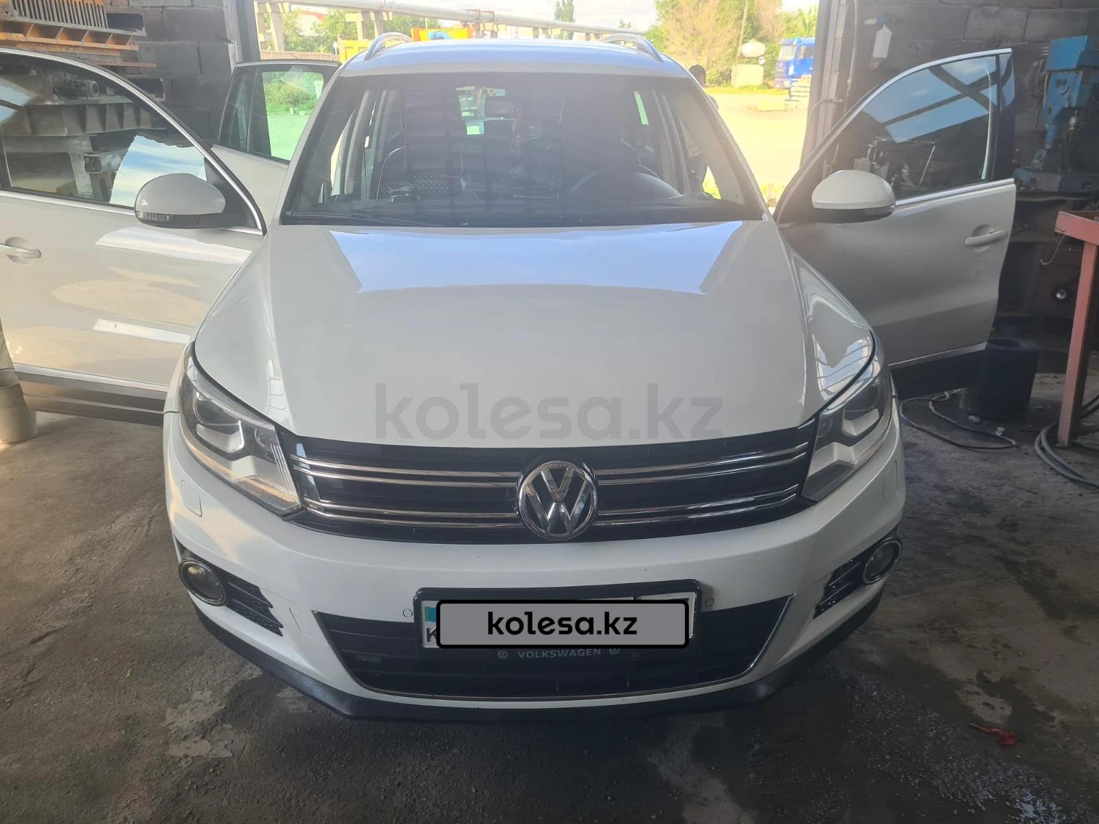 Volkswagen Tiguan 2015 г.