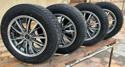 Шины и диски за 278 000 тг. в Актау
