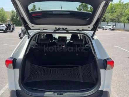 Toyota RAV4 2023 года за 17 500 000 тг. в Алматы – фото 16