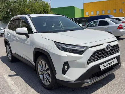 Toyota RAV4 2023 года за 17 500 000 тг. в Алматы – фото 4
