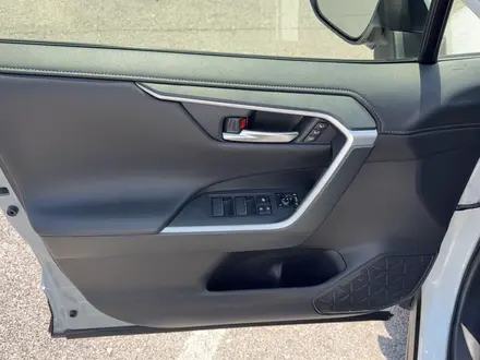 Toyota RAV4 2023 года за 17 500 000 тг. в Алматы – фото 6