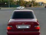 Mercedes-Benz E 280 1994 годаfor2 100 000 тг. в Талдыкорган – фото 2