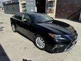 Lexus ES 300h 2013 года за 7 000 000 тг. в Актау