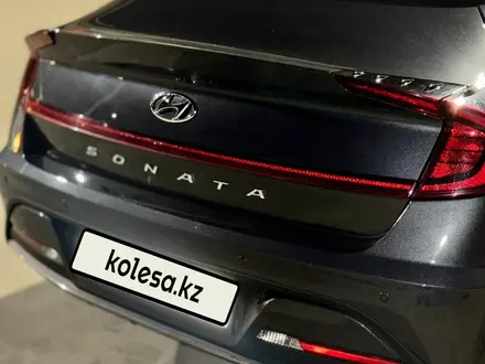 Hyundai Sonata 2021 года за 9 500 000 тг. в Атырау – фото 2