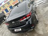 Hyundai Sonata 2017 года за 4 000 000 тг. в Актобе – фото 3