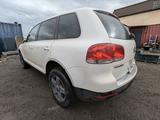 Volkswagen Touareg 2004 годаfor4 888 161 тг. в Астана – фото 4