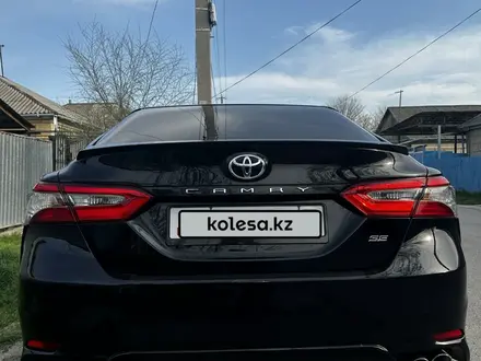 Toyota Camry 2018 года за 8 650 000 тг. в Тараз – фото 11