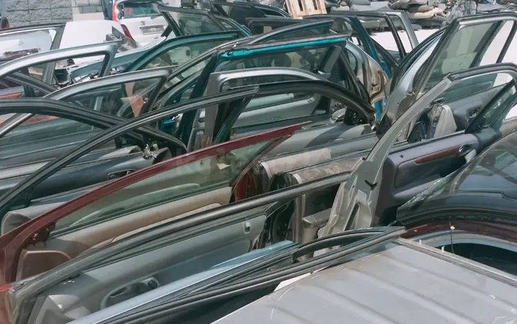 Двери на nissan maxima a32 a33 за 50 000 тг. в Алматы