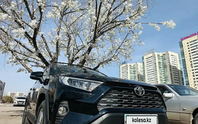 Toyota RAV4 2021 года за 15 258 888 тг. в Астана