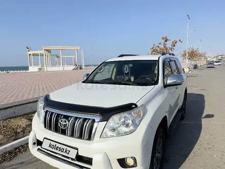 Toyota Land Cruiser Prado 2010 года за 13 500 000 тг. в Актау – фото 2