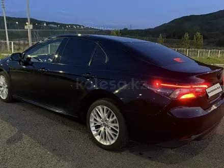 Toyota Camry 2023 года за 16 000 000 тг. в Усть-Каменогорск – фото 4