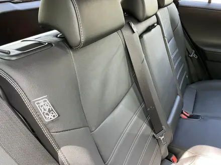 Toyota RAV4 2021 года за 19 800 000 тг. в Алматы – фото 31