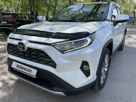 Toyota RAV4 2021 года за 19 800 000 тг. в Алматы – фото 5