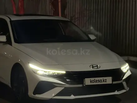 Hyundai Elantra 2023 года за 10 500 000 тг. в Алматы – фото 2