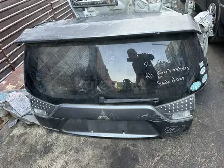 Крышка багажника Оутландер ХL за 80 000 тг. в Алматы – фото 3