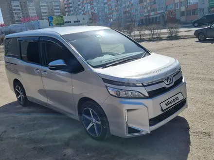 Toyota Voxy 2017 года за 14 500 000 тг. в Павлодар – фото 33