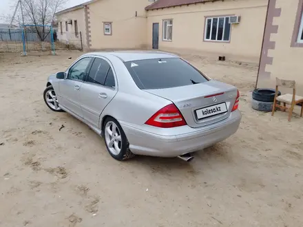 Mercedes-Benz C 230 2004 года за 3 500 000 тг. в Атырау – фото 8