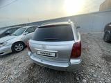 Toyota Avensis 2006 годаүшін2 753 800 тг. в Алматы – фото 2