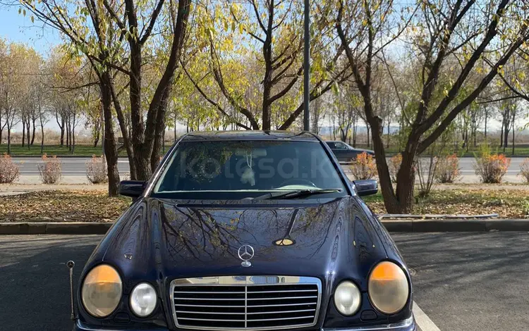 Mercedes-Benz E 320 1999 года за 2 750 000 тг. в Алматы