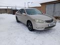 Toyota Camry 2004 года за 4 600 000 тг. в Уральск – фото 12