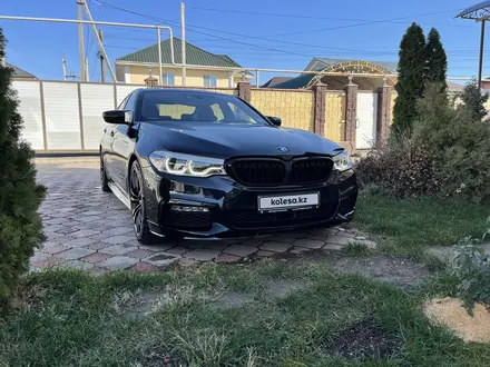 BMW 540 2017 года за 25 500 000 тг. в Алматы – фото 4