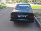 Mercedes-Benz E 220 1993 года за 1 550 000 тг. в Алматы