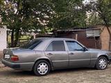 Mercedes-Benz E 230 1993 годаүшін1 300 000 тг. в Арысь – фото 3