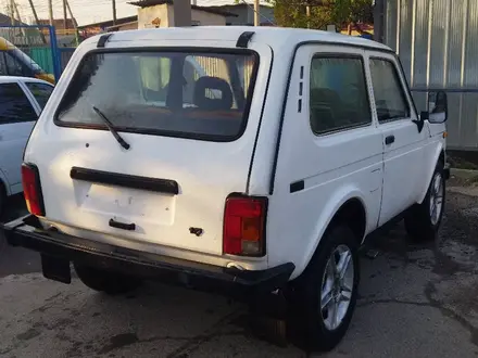 ВАЗ (Lada) Lada 2121 2002 года за 990 000 тг. в Шымкент – фото 2