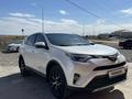 Toyota RAV4 2017 года за 11 500 000 тг. в Актобе – фото 2