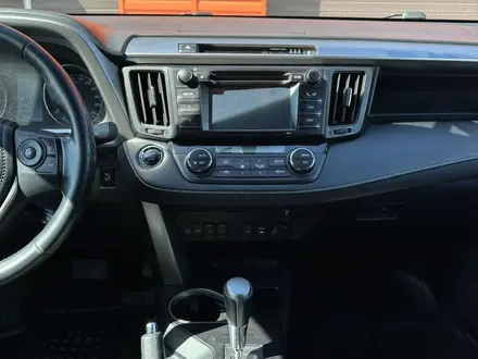 Toyota RAV4 2017 года за 11 500 000 тг. в Актобе – фото 11